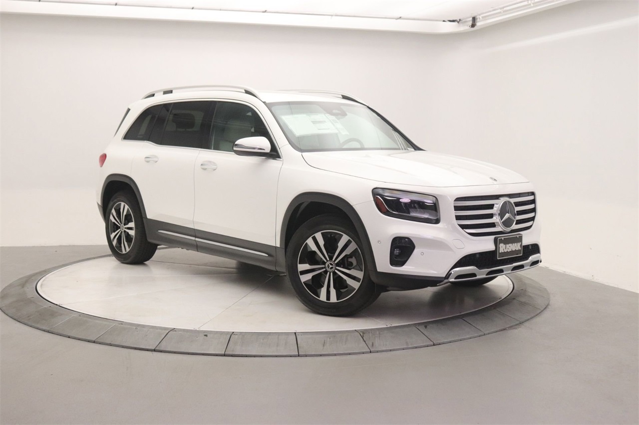 2025 Mercedes-Benz GLB Base's photo