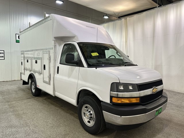2025 Chevrolet Express Cutaway 3500 1WT