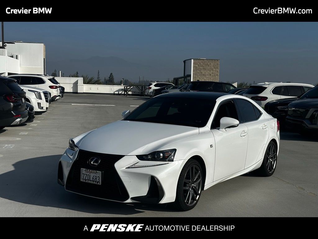 2017 Lexus IS 350's photo