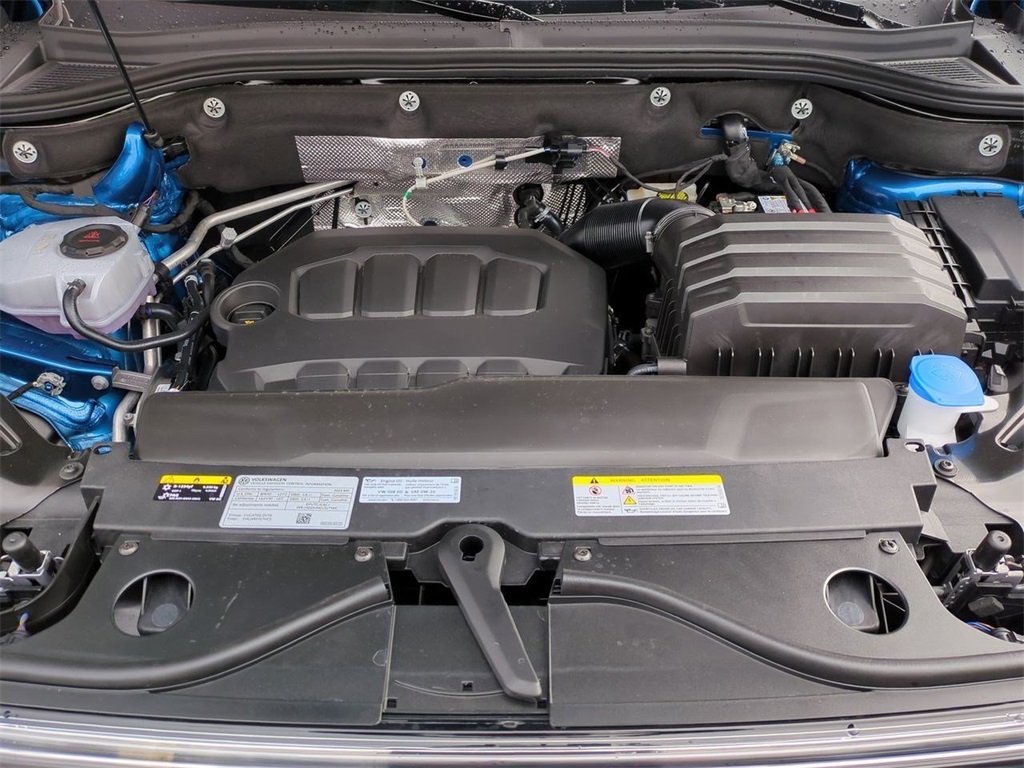 2025 Volkswagen Atlas Cross Sport SEL R-Line photo 29