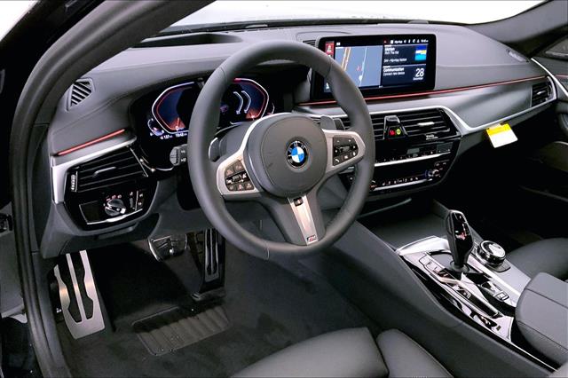 2023 Bmw M550i xDrive photo 4