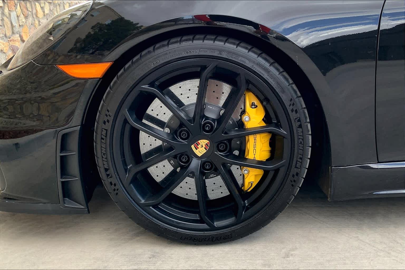 2022 Porsche Boxster Spyder photo 10
