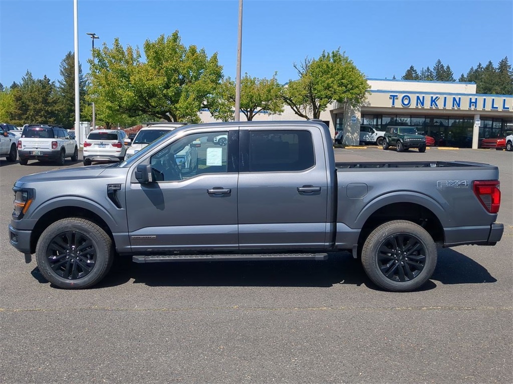 2025 Ford F-150 XLT photo 2