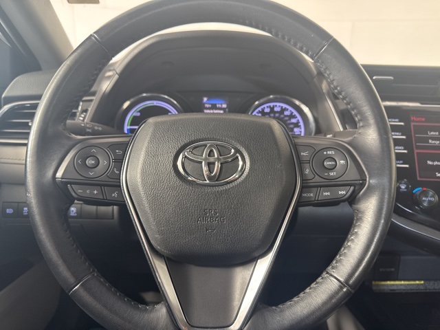2019 Toyota Camry Hybrid SE photo 17