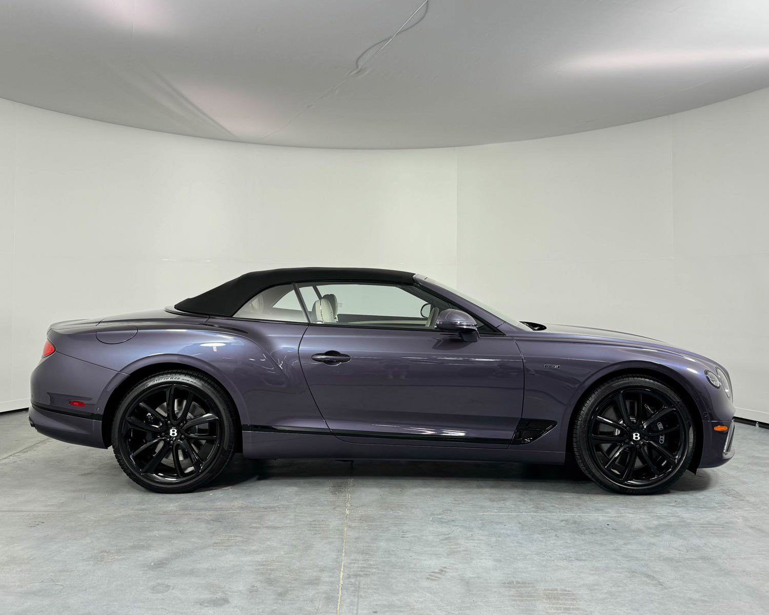 2024 Bentley Continental photo 35