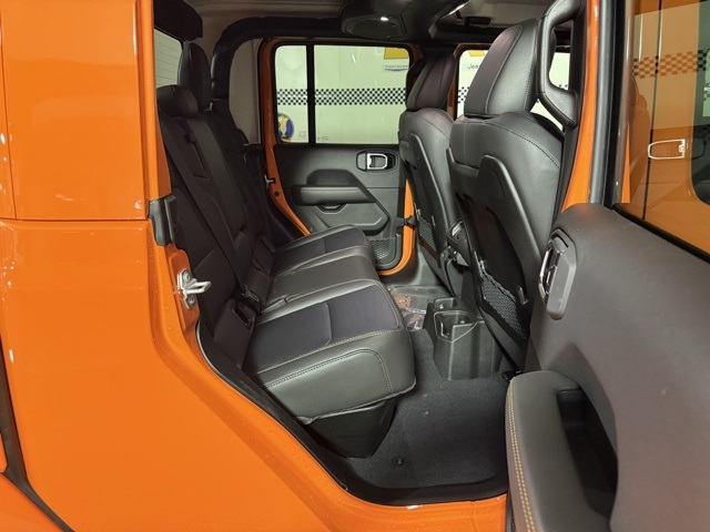 2025 Jeep Gladiator Sport photo 18