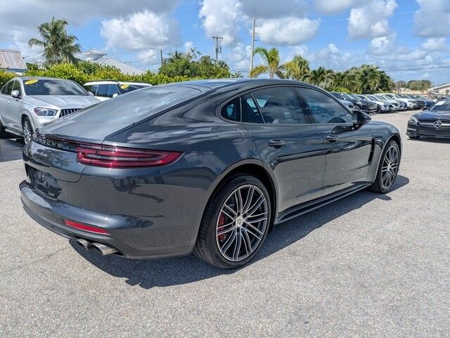 2017 Porsche Panamera Turbo photo 6