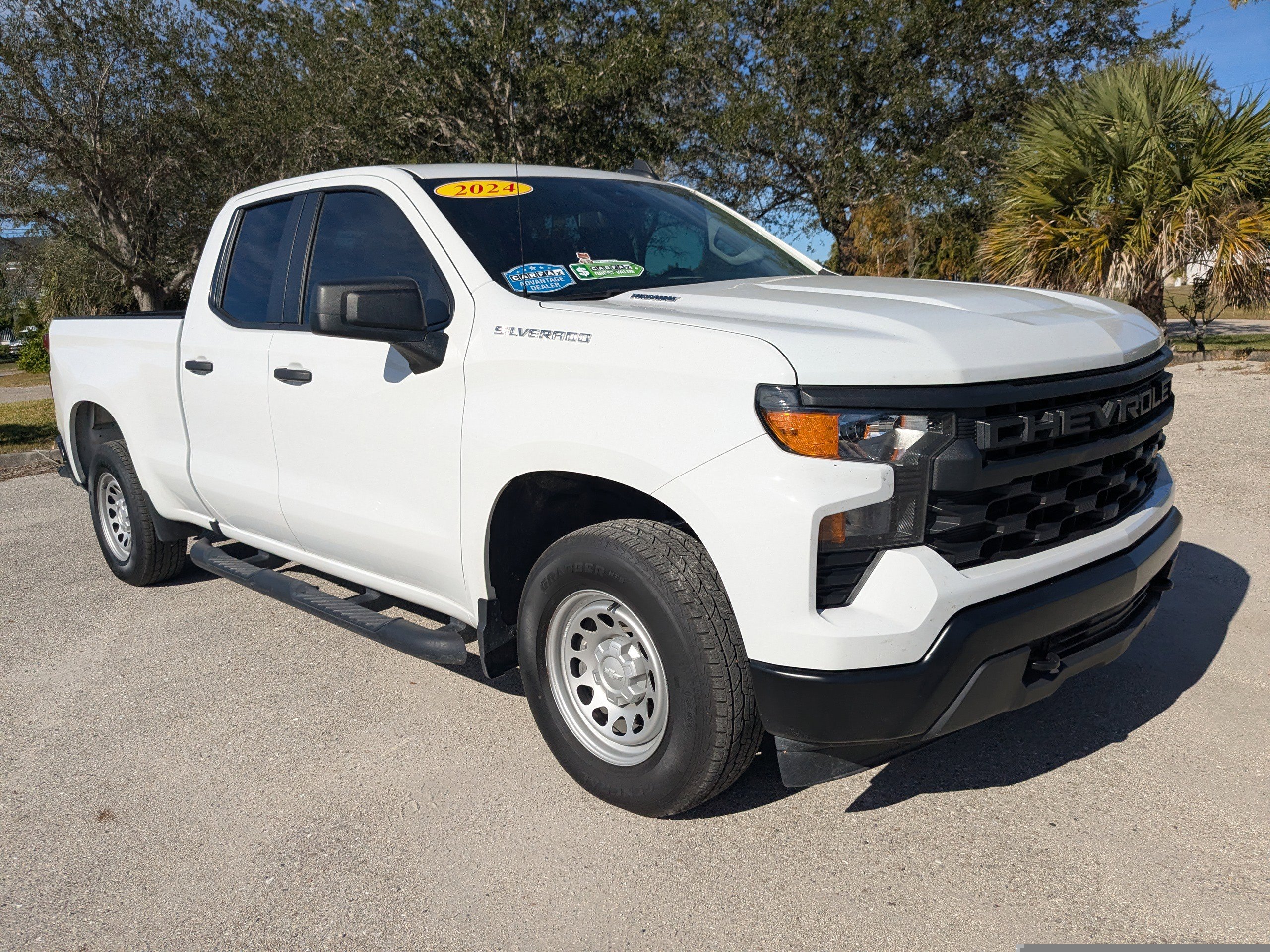 2024 Chevrolet Silverado 1500 Work Truck photo 2