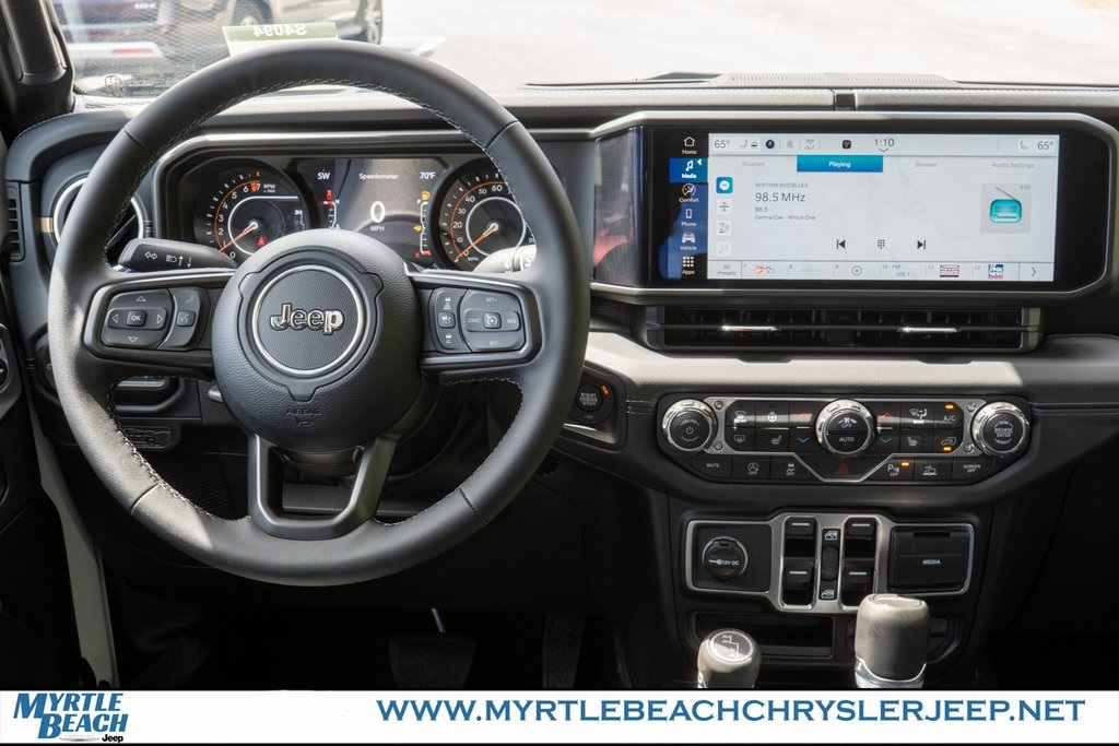 2025 Jeep Gladiator Sport photo 12