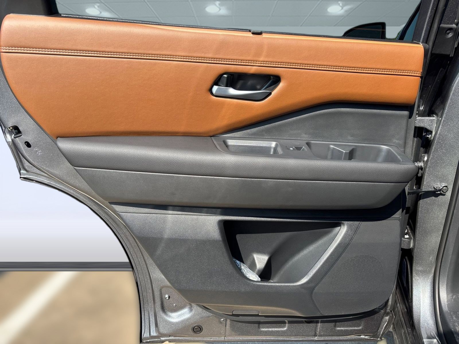 2025 Nissan Pathfinder Platinum photo 19