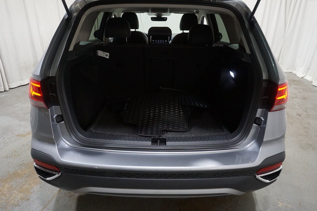 2024 Volkswagen Taos SE photo 22