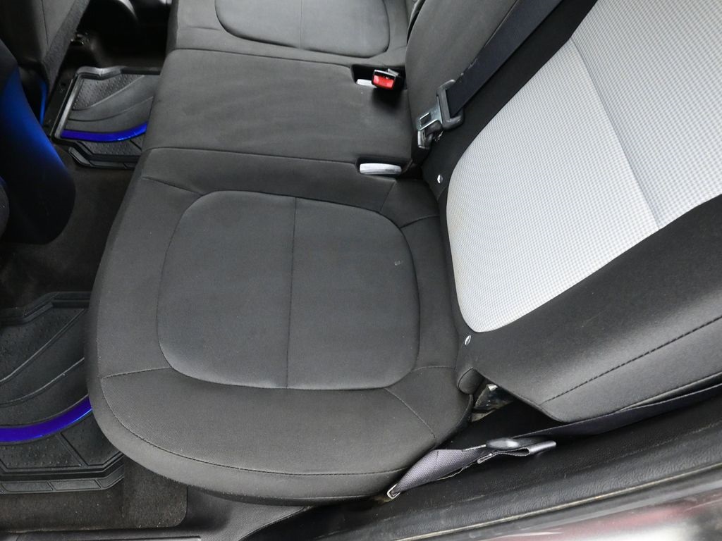 2016 Kia Soul Base photo 19