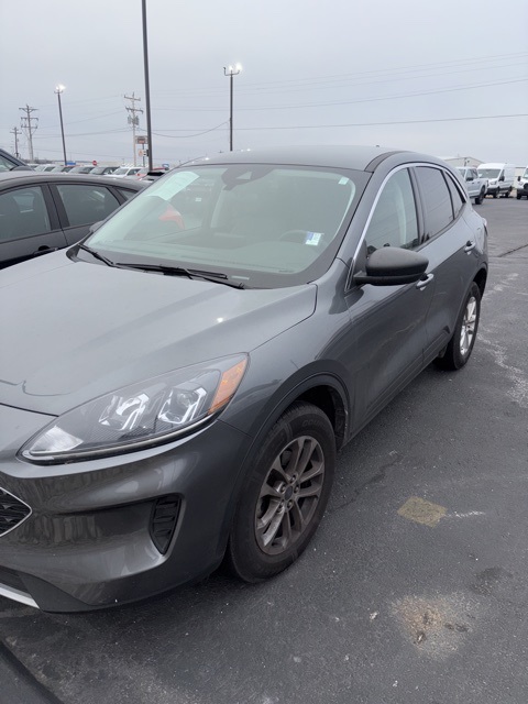 2022 Ford Escape SE's photo