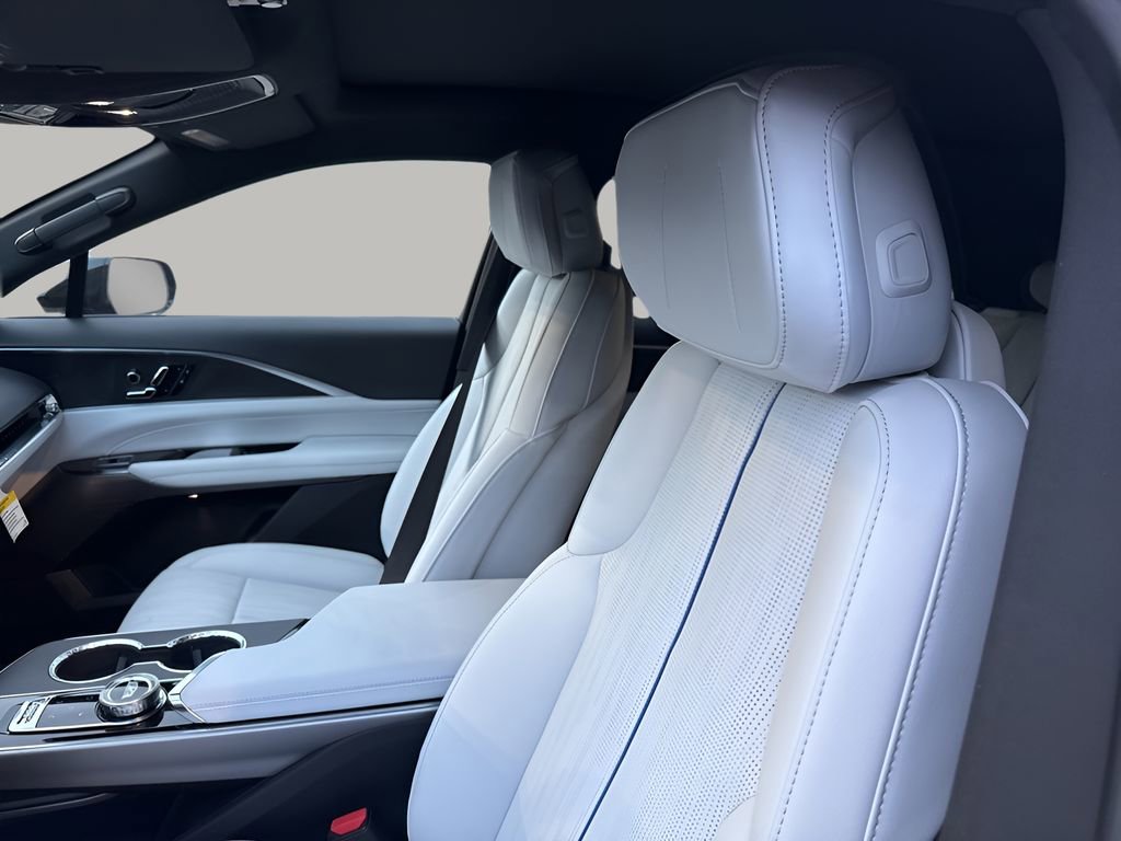 2025 Cadillac Lyriq Sport photo 17