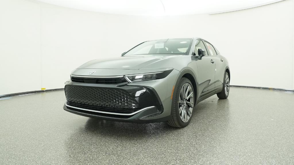 2026 Toyota Crown Limited photo 4