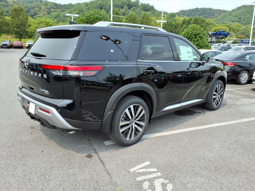 2025 Nissan Pathfinder Platinum photo 3