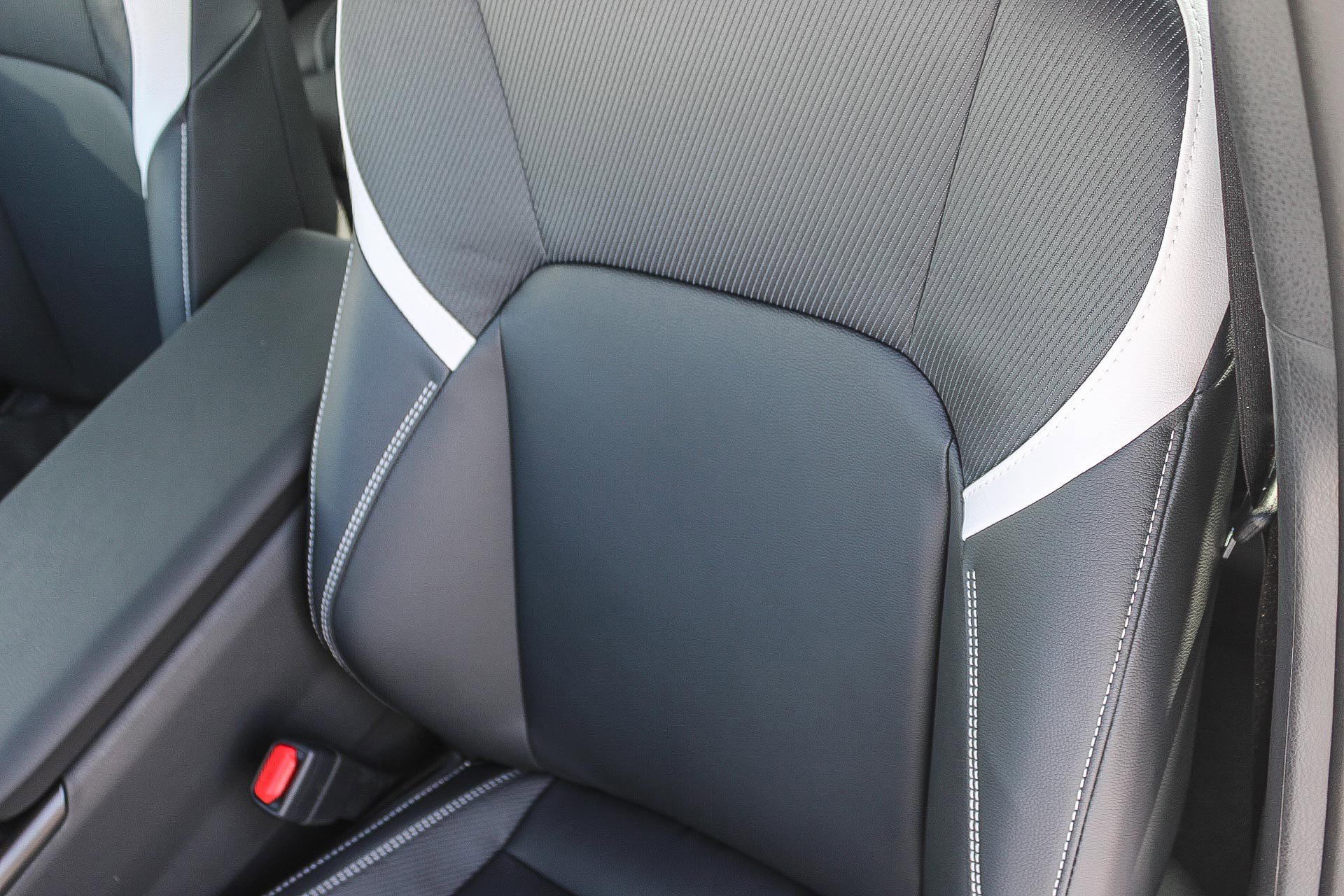 2025 Toyota Camry SE photo 24