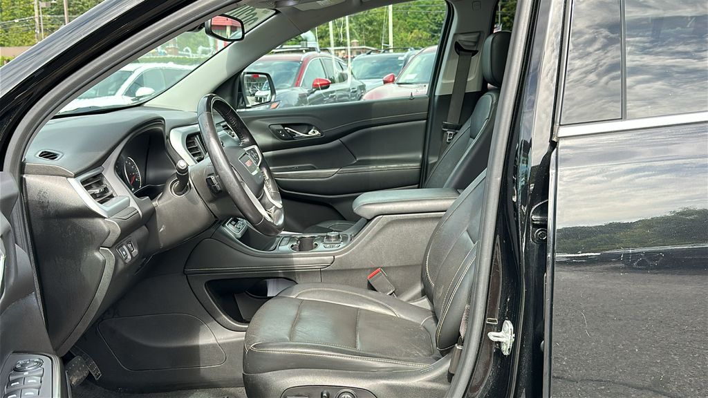 2020 Gmc Acadia SLT photo 8