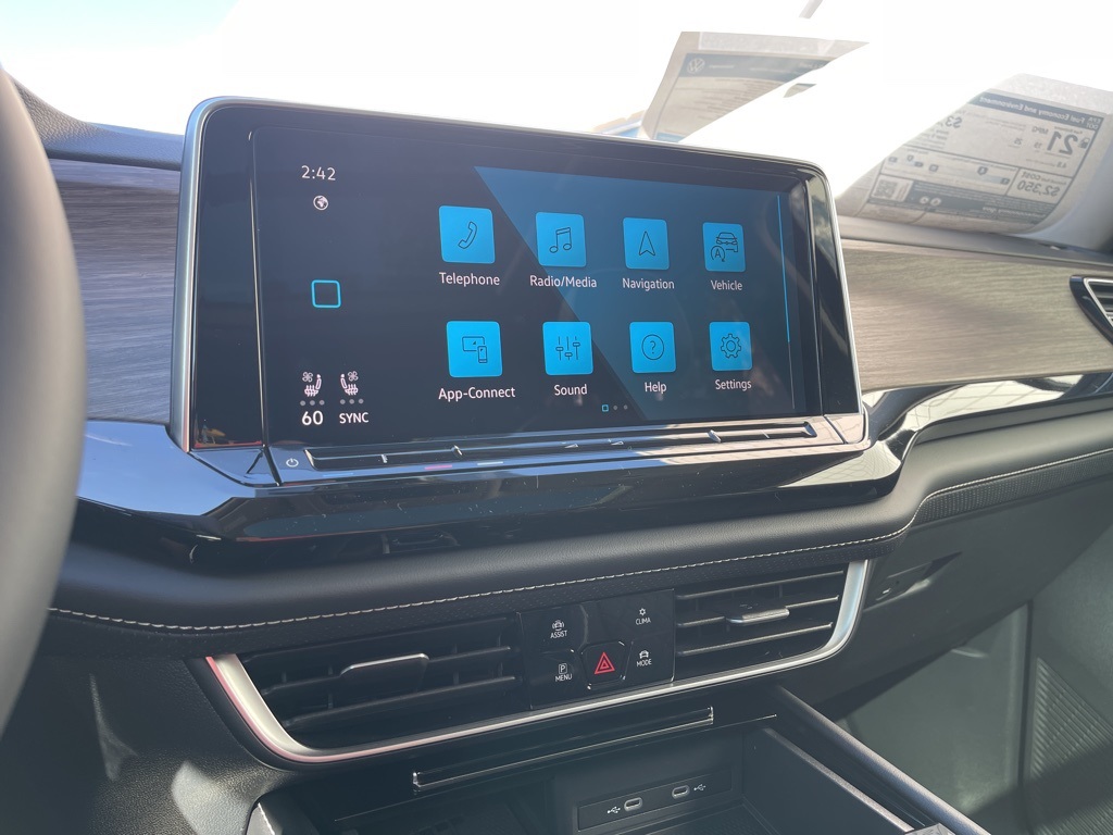 2026 Volkswagen Atlas SEL Premium R-Line photo 7