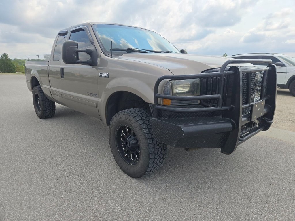 2002 Ford F-250 photo 3