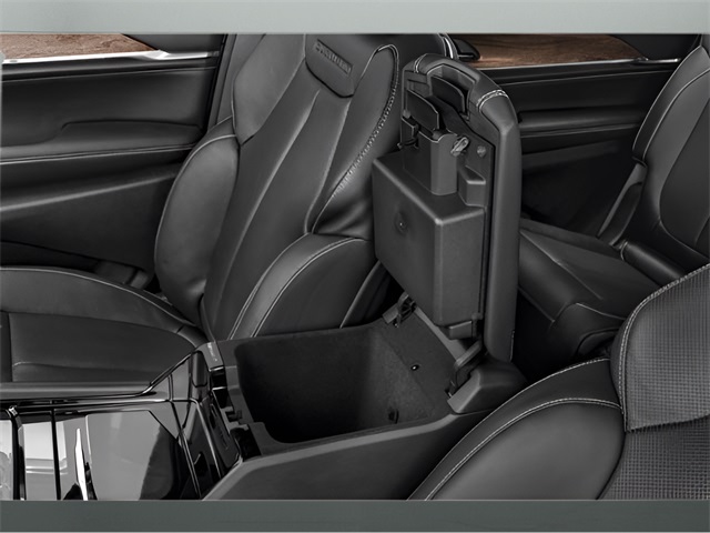 2025 Jeep Grand Cherokee Overland photo 12