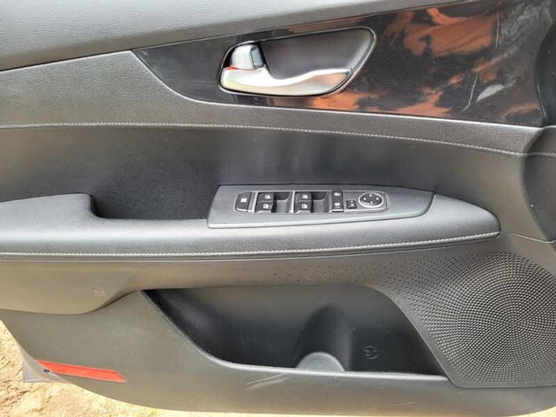 2023 Kia Forte GT-Line photo 20