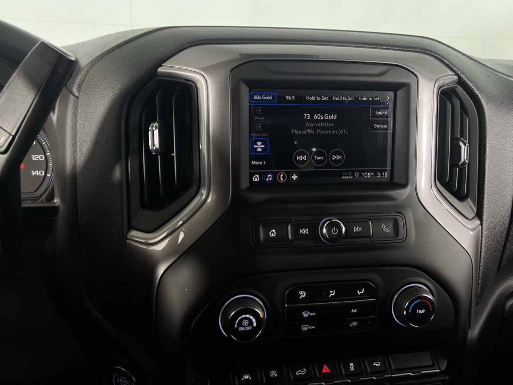 2022 Chevrolet Silverado 1500 Custom photo 13