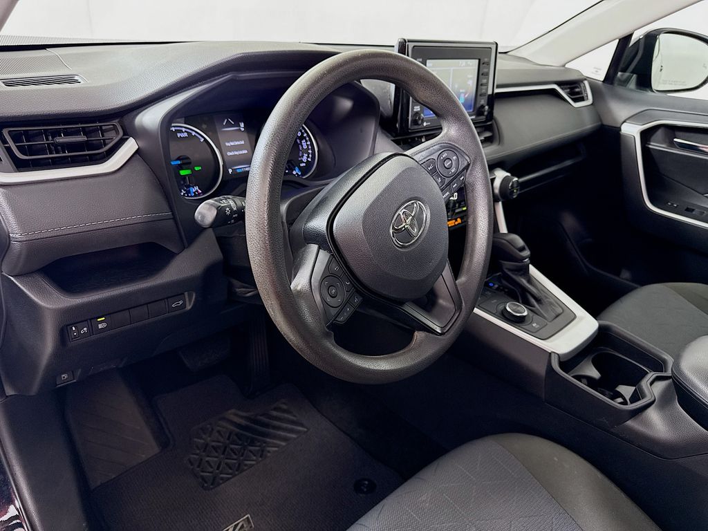 2021 Toyota RAV4 Hybrid XLE photo 8