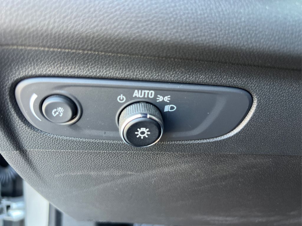 2023 Buick Envision Preferred photo 23