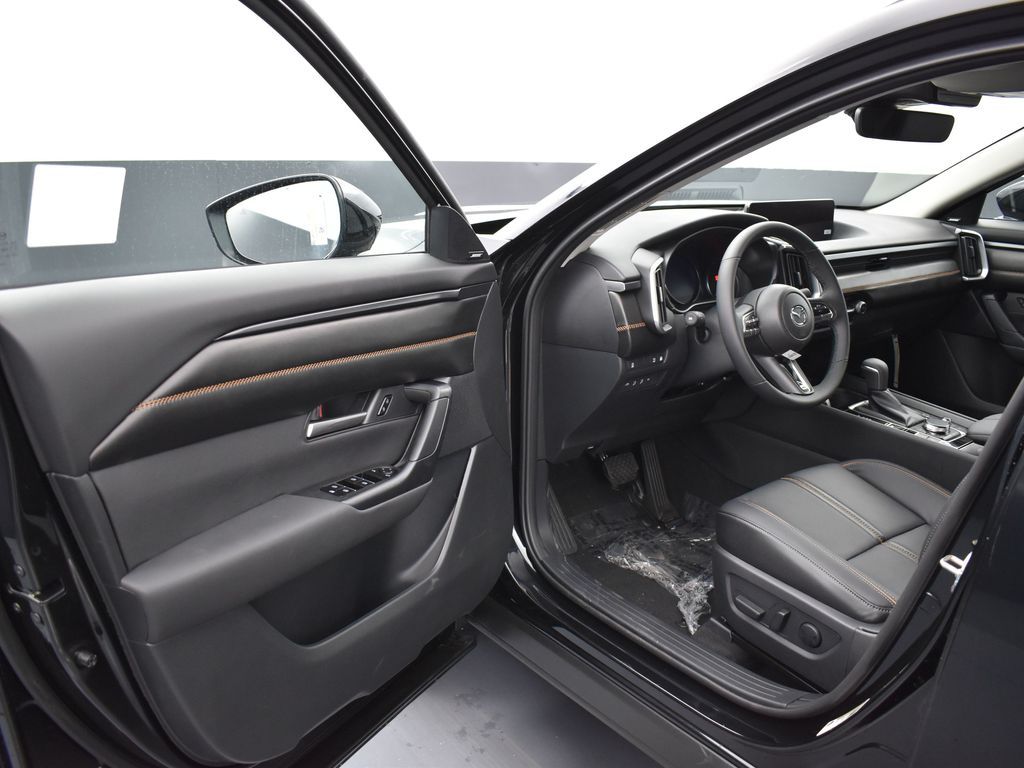 2025 Mazda CX-50 Premium photo 5