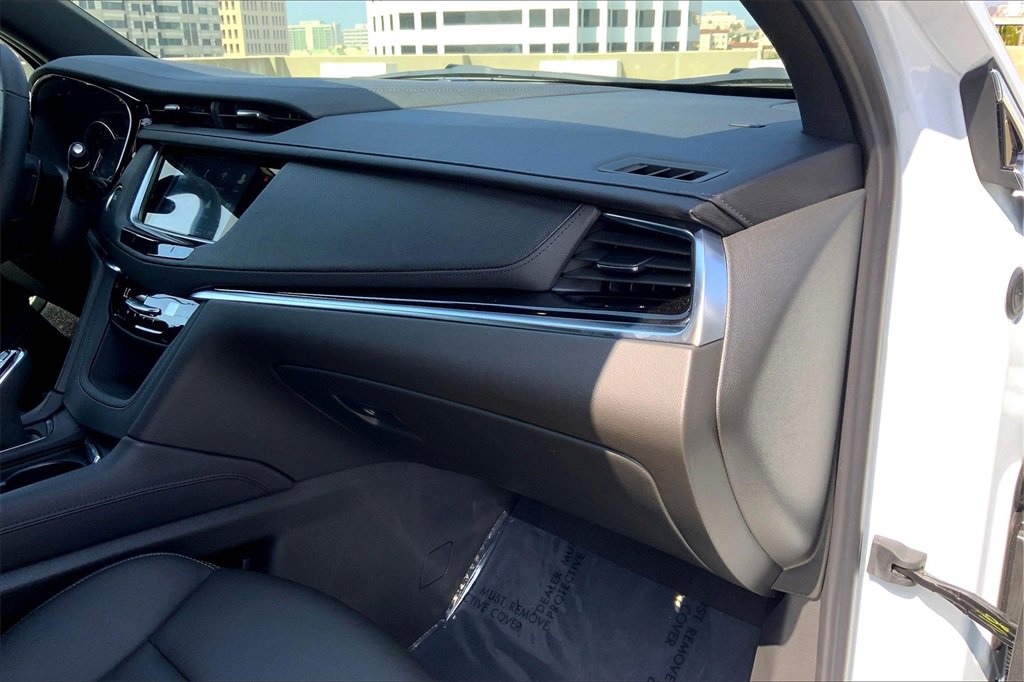 2025 Cadillac XT6 Luxury photo 27
