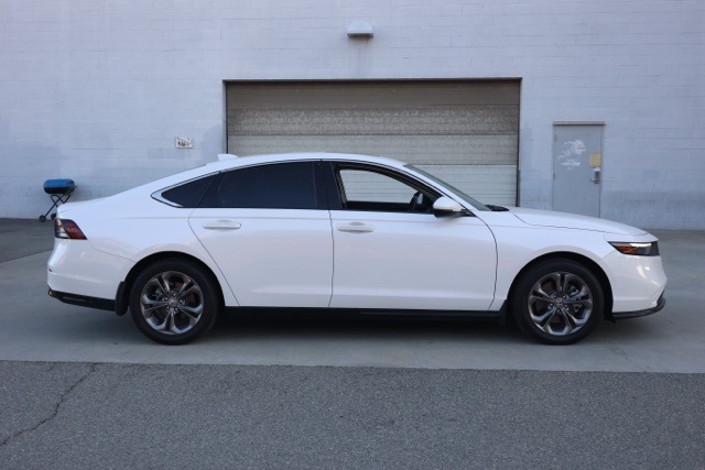 2023 Honda Accord Hybrid EX-L photo 3