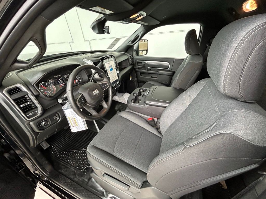 2024 Ram 3500 Tradesman photo 8