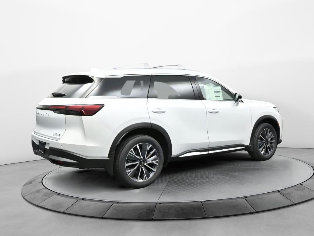 2026 Infiniti QX60 Luxe photo 6