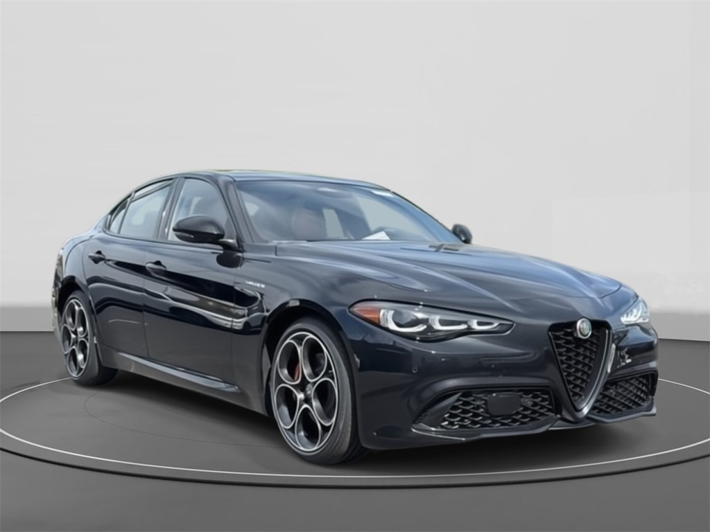 2025 Alfa Romeo Giulia Base's photo
