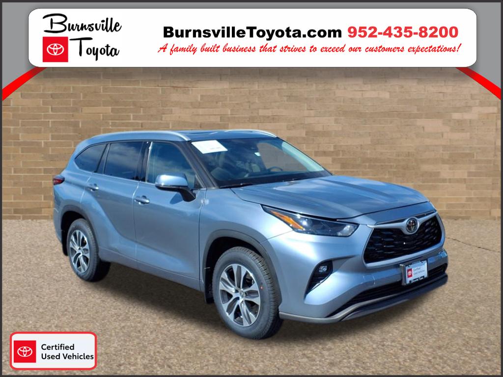2022 Toyota Highlander XLE's photo