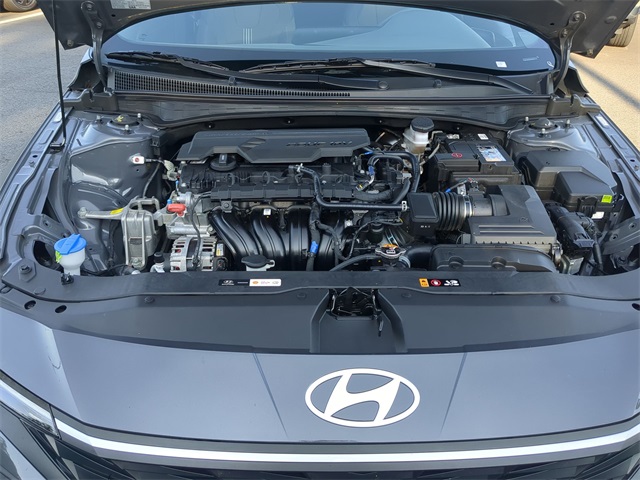 2024 Hyundai Elantra SEL photo 24