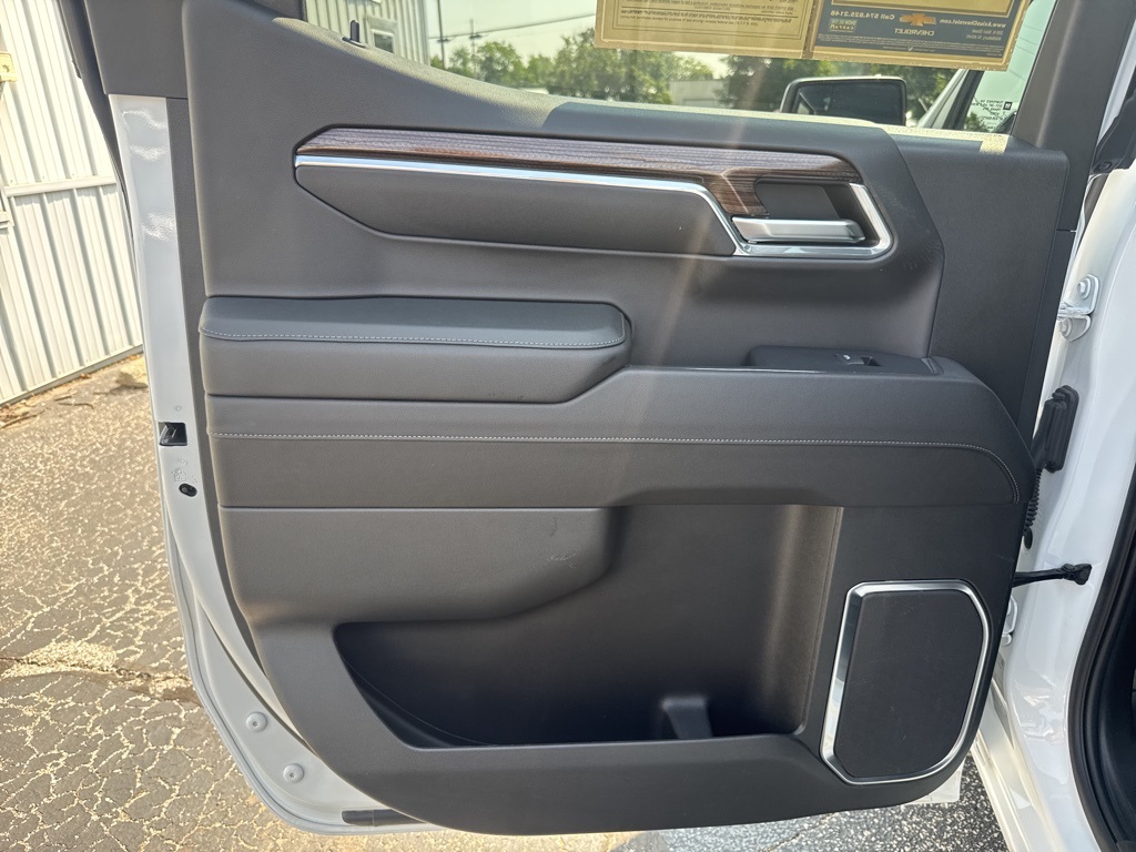 2023 Chevrolet Silverado 1500 LT photo 16