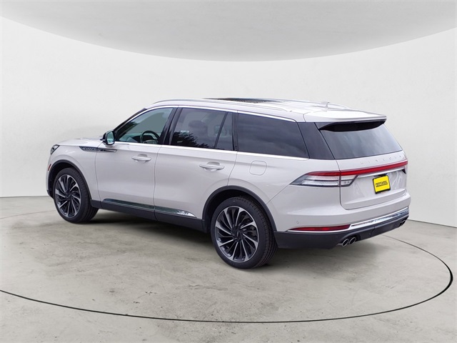 2020 Lincoln Aviator Reserve photo 3