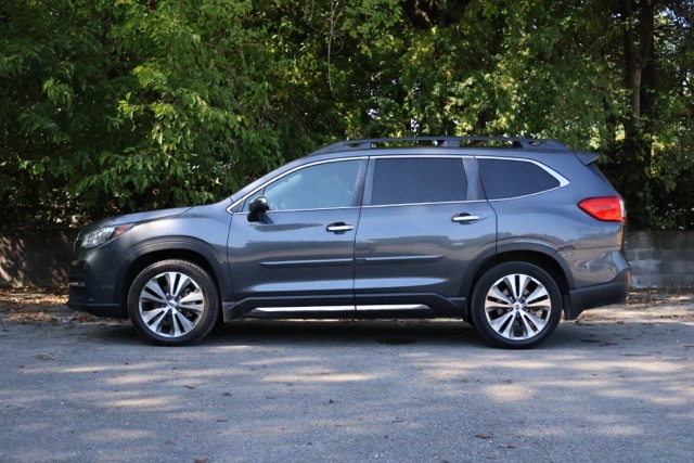 2022 Subaru Ascent Touring photo 11