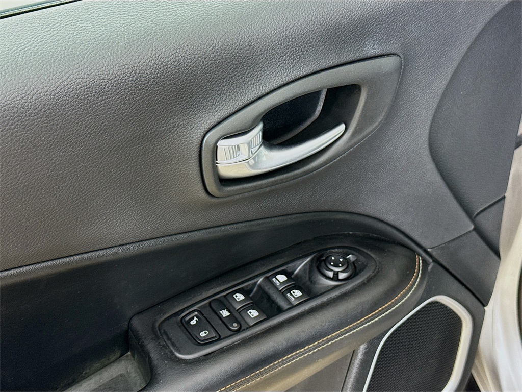 2018 Jeep Compass Latitude photo 19