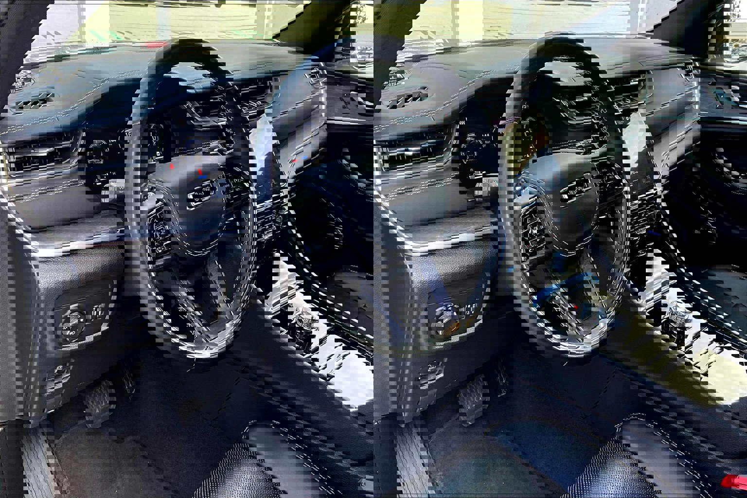 2022 Jeep Grand Cherokee Overland photo 12