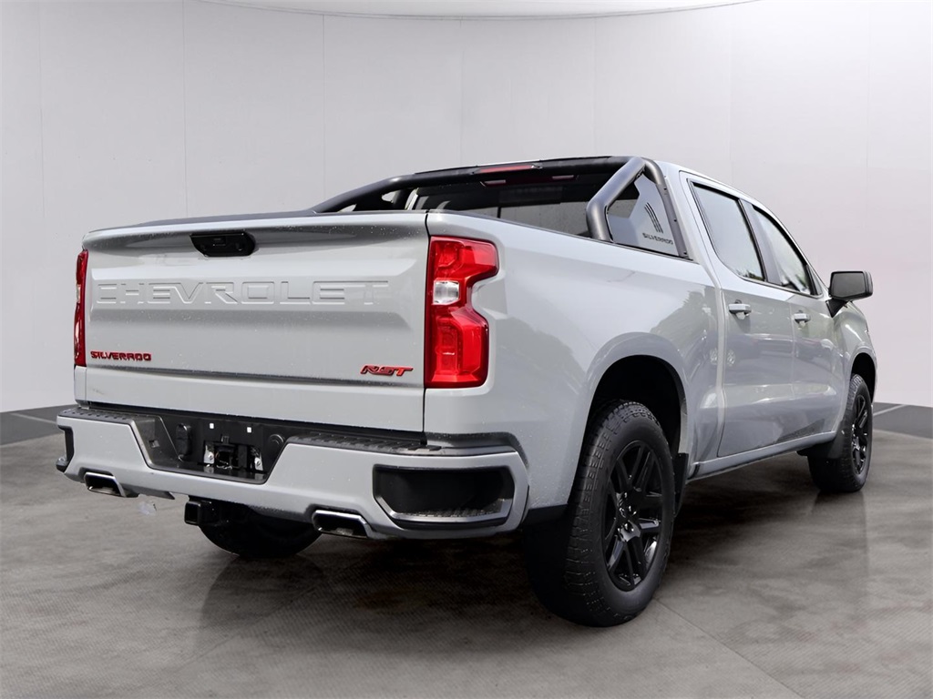 2024 Chevrolet Silverado 1500 RST photo 3