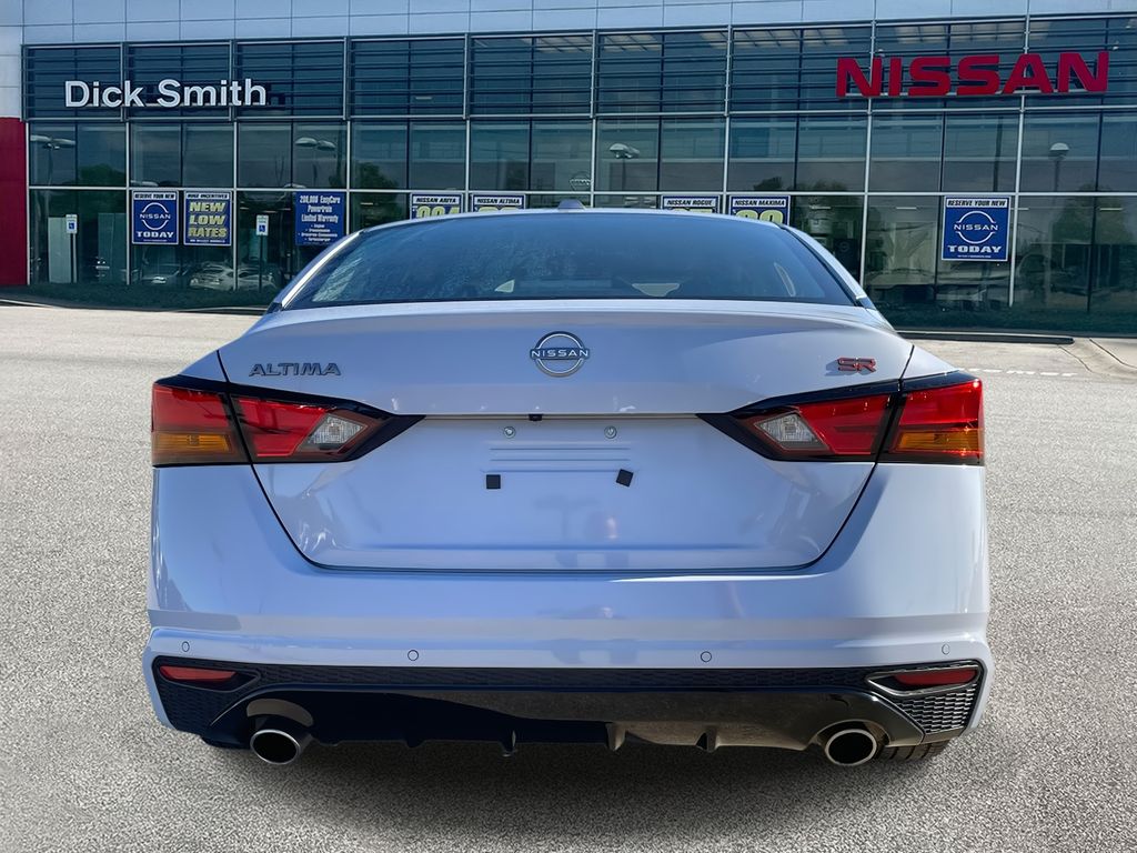 2024 Nissan Altima 2.5 SR photo 4