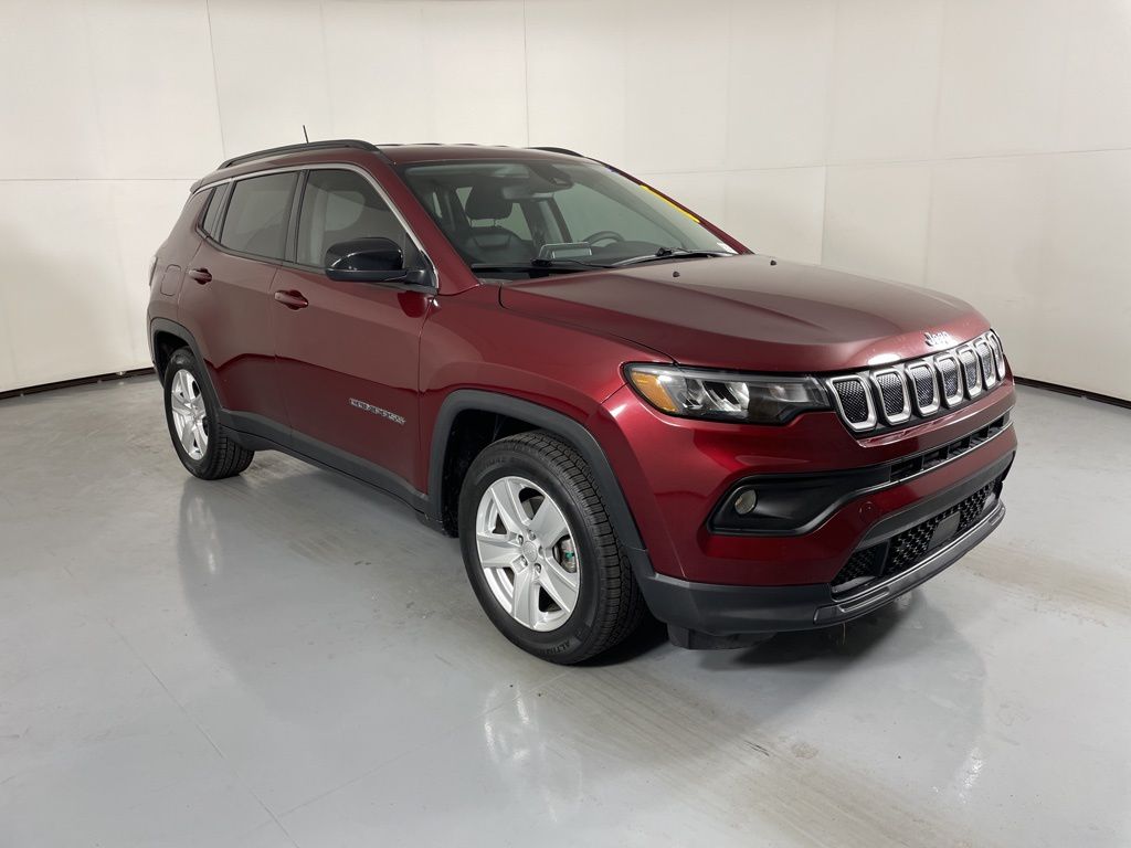 2022 Jeep Compass Latitude photo 2