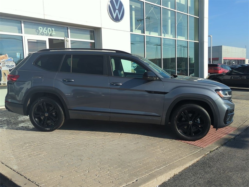 2023 Volkswagen Atlas V6 SEL R-Line photo 7
