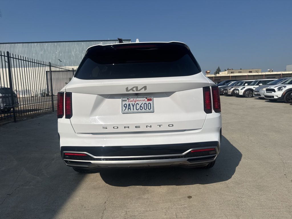 2022 Kia Sorento S photo 4