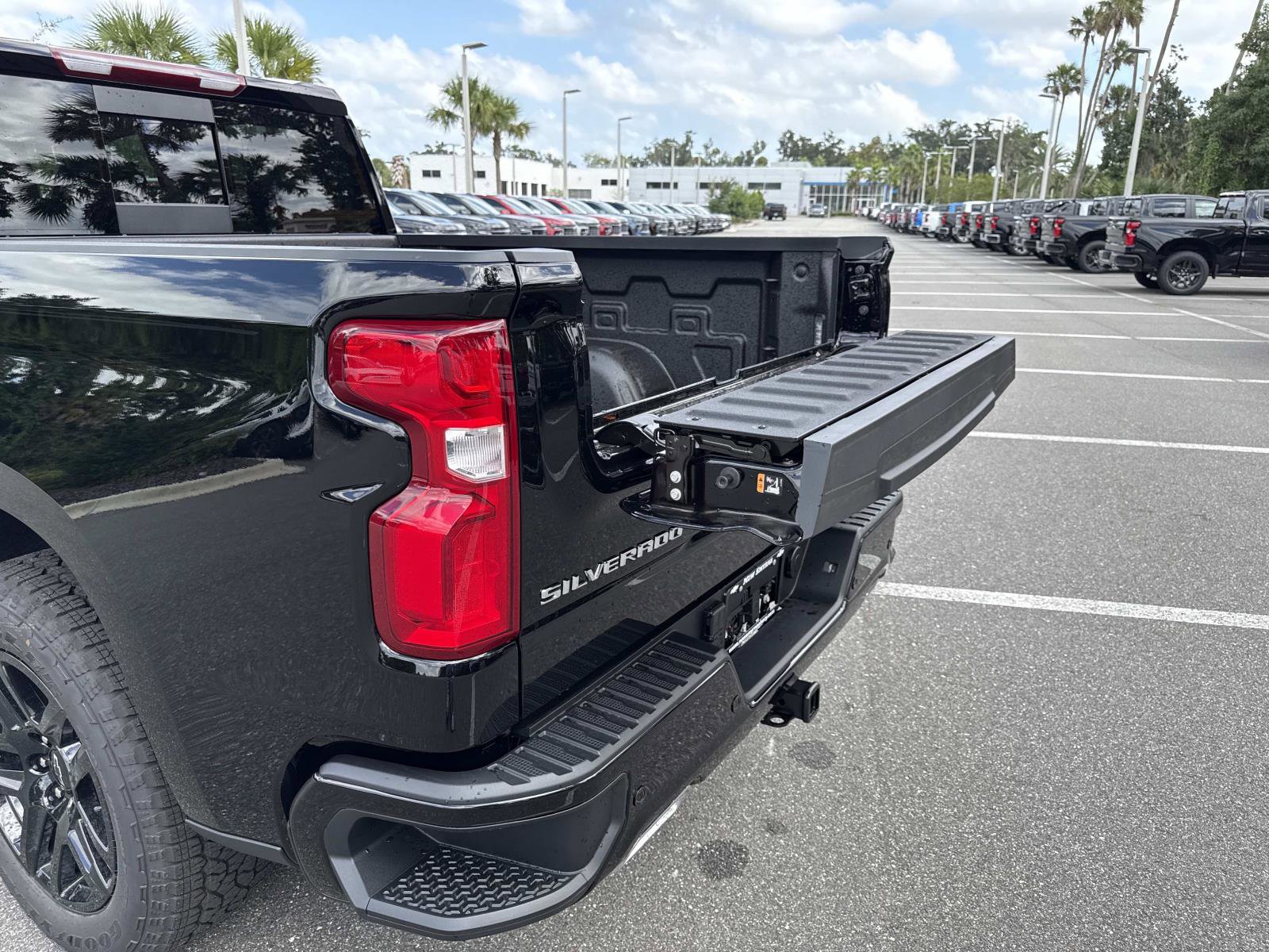 2026 Chevrolet Silverado 1500 RST photo 30