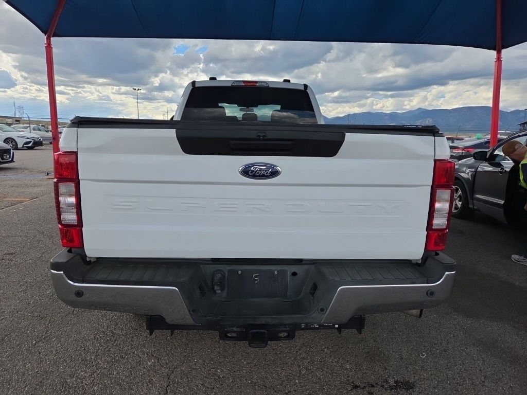 2021 Ford F-350 XLT photo 4