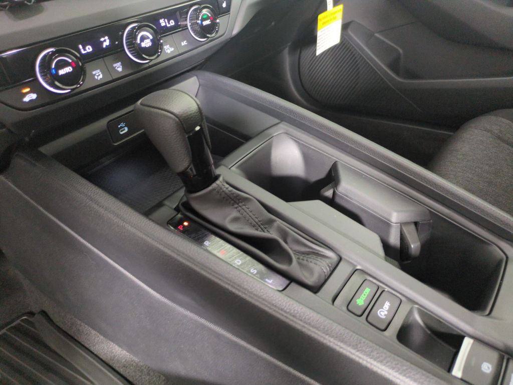 2025 Honda Accord SE photo 22